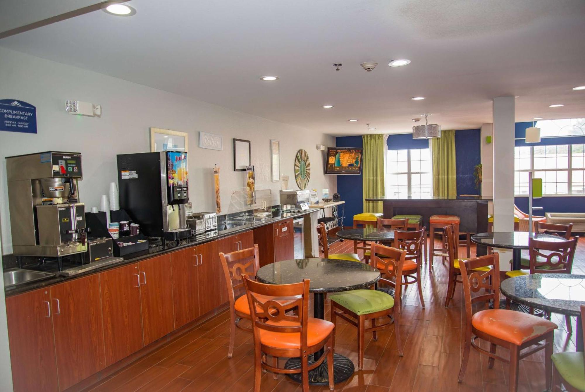 Microtel Inn & Suites By Wyndham Daphne Exteriér fotografie